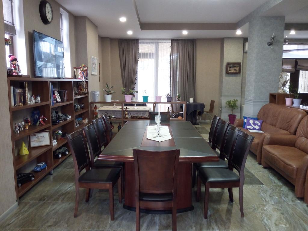 טביליסי Hotel Salmer מראה חיצוני תמונה