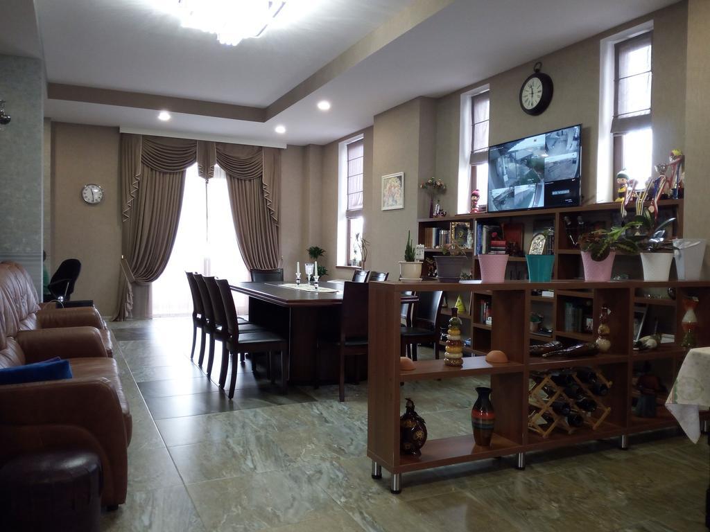 טביליסי Hotel Salmer מראה חיצוני תמונה
